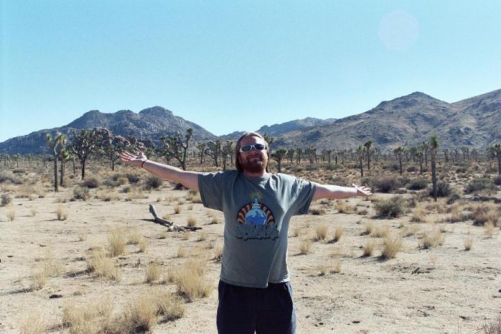 Herdy dancing in the desert